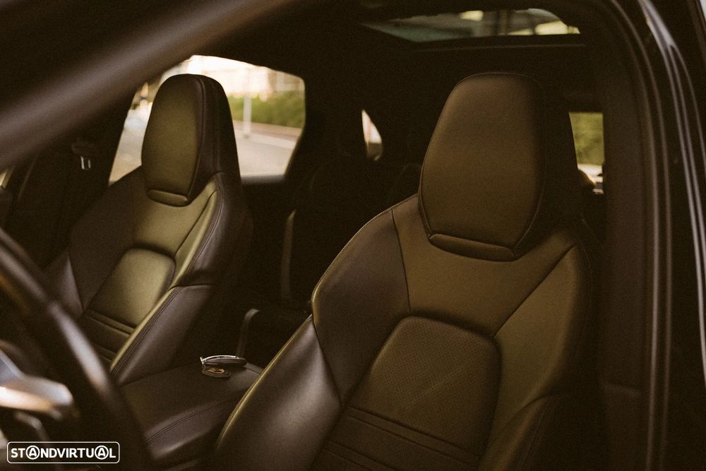 Porsche Cayenne E-Hybrid - 11