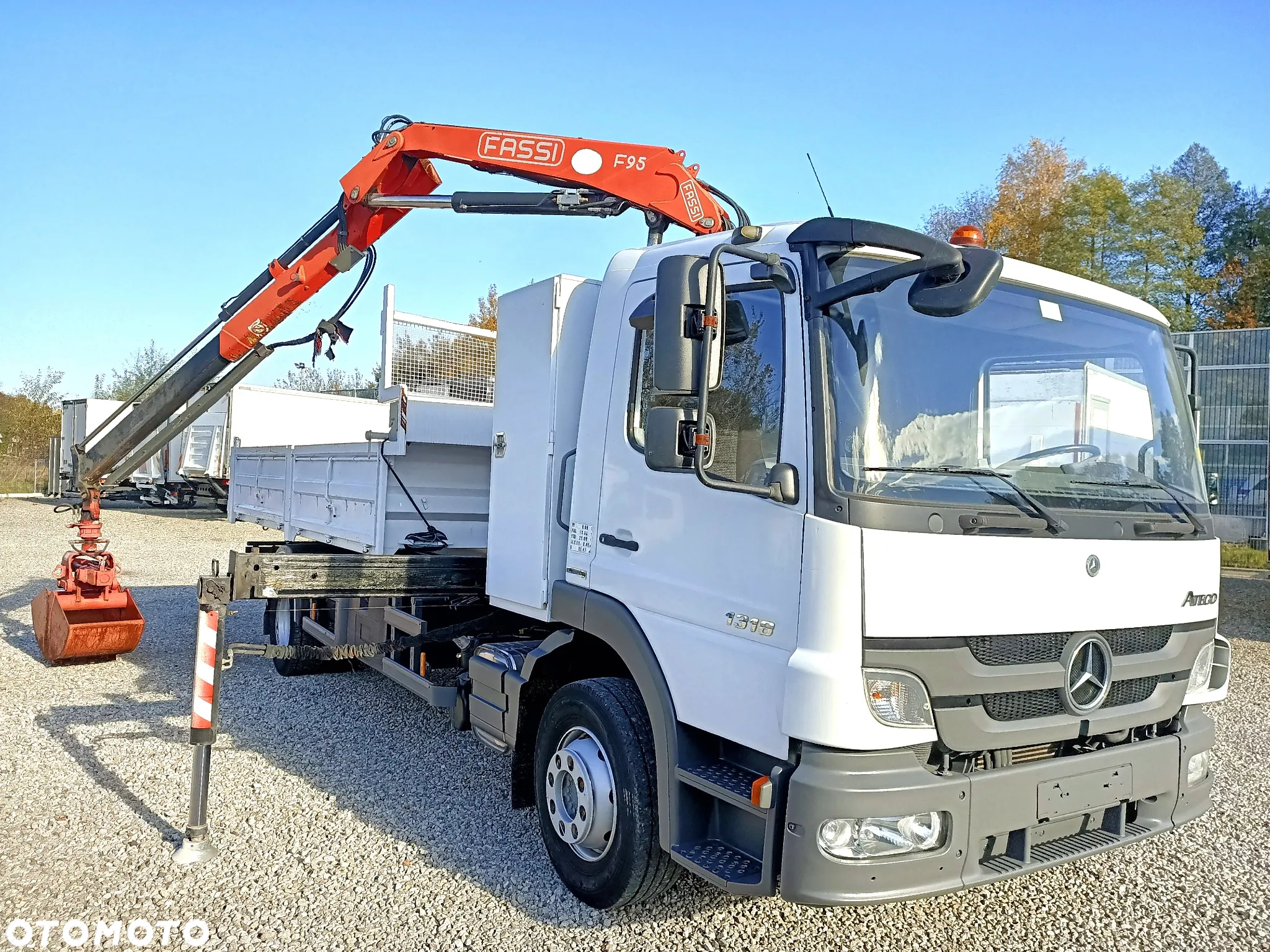 Mercedes-Benz Atego 1318N Wywrotka Żuraw Dżwig HDS Fassi F95 - 2