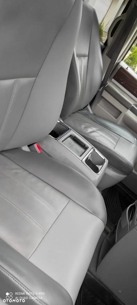 Chrysler Town & Country 3.8 Touring - 33