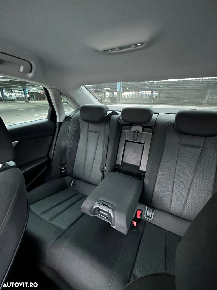 Audi A4 2.0 TDI S tronic - 5