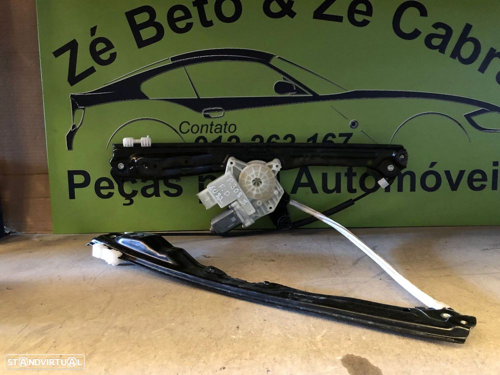PEUGEOT 308 II ELEVADOR VIDRO FRENTE DIREITO - E082 - 1