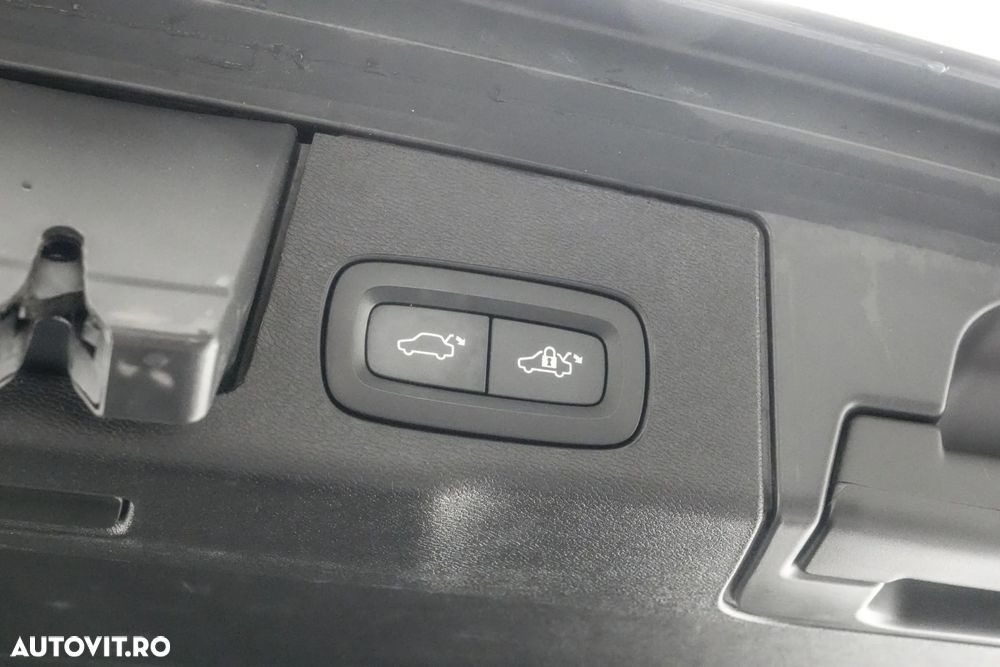 Volvo XC 60 D4 AWD Geartronic Momentum - 23