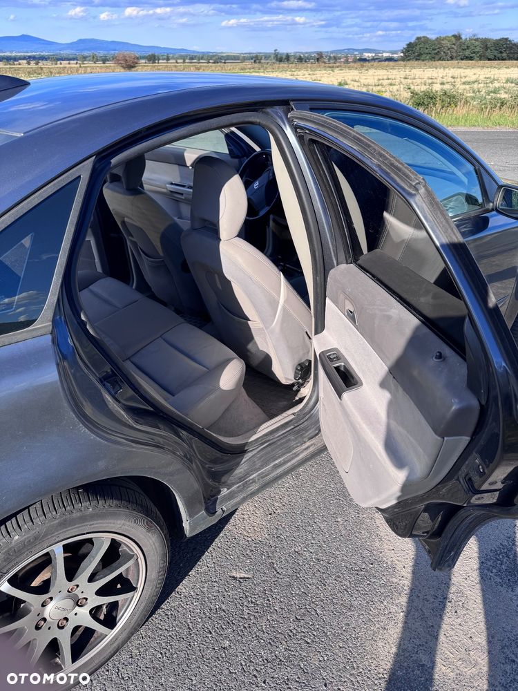 Volvo S40 2.0D Momentum - 11