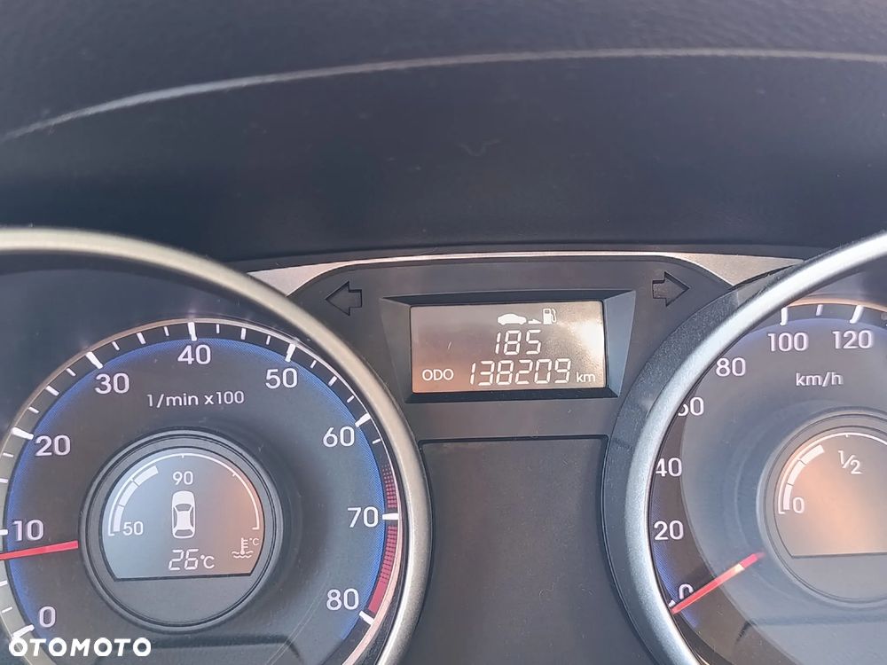 Hyundai ix35 1.6 2WD Fifa World Cup Edition - 15