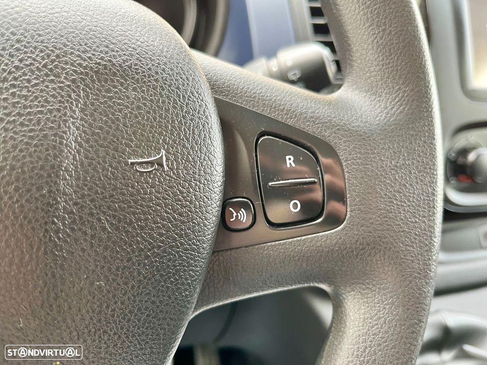Opel Vivaro 1.6 CDTI BITURBO Cabine dupla 5 lugares versão longa - 39