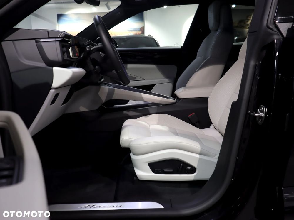 Porsche Macan 100kWh - 17