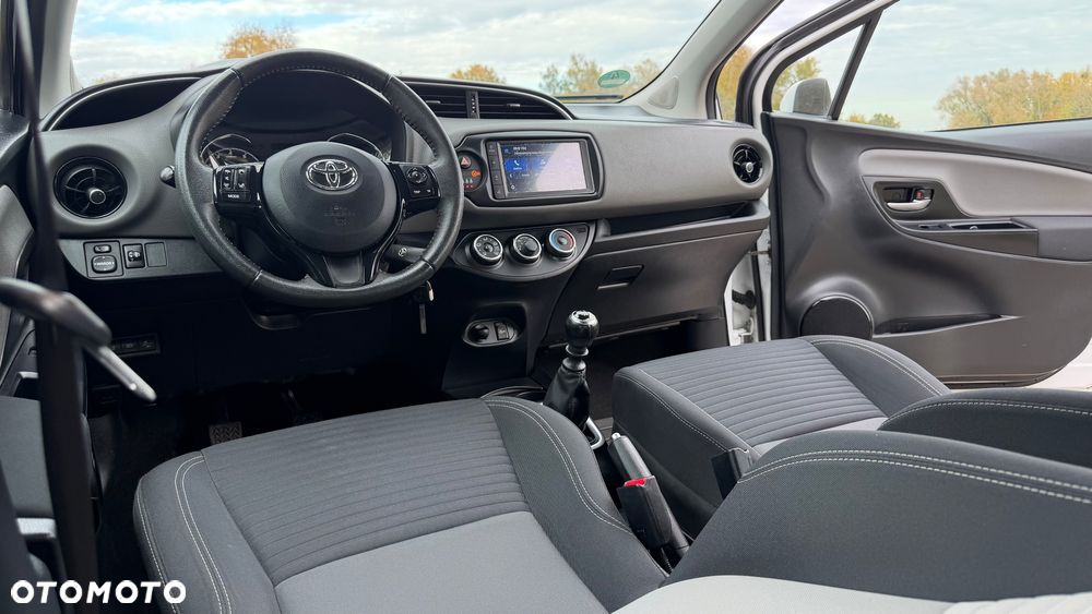 Toyota Yaris - 12