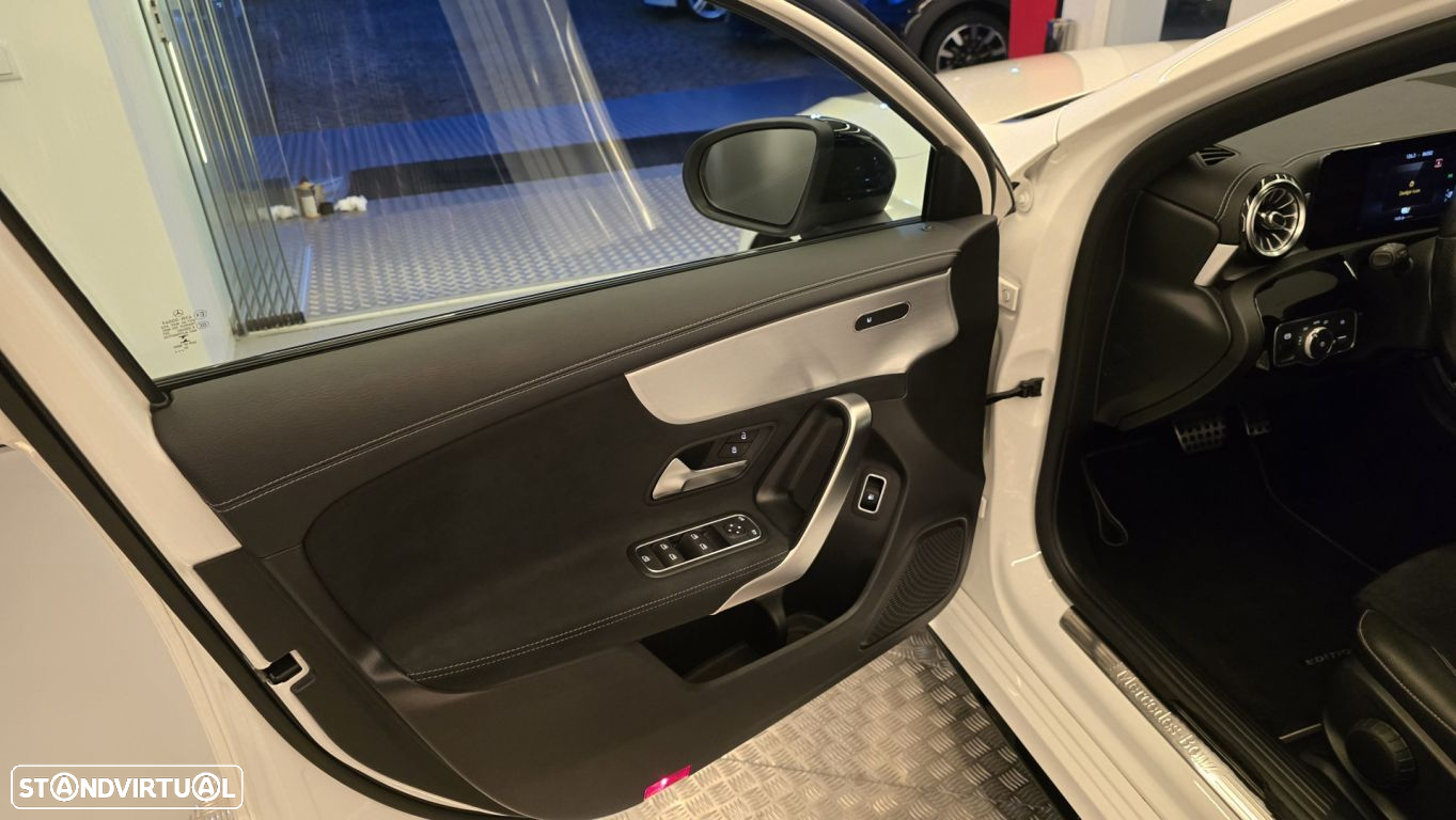 Mercedes-Benz A 250 e AMG Line - 38