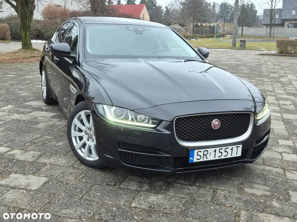 Jaguar XE 2.0 D Prestige - 6