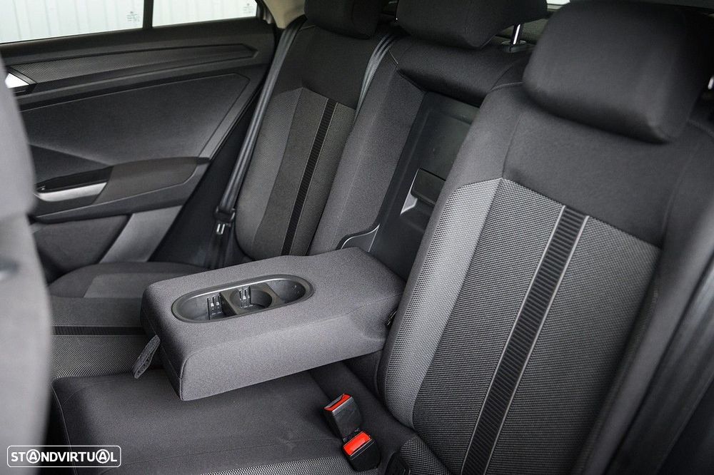 VW T-Roc 1.0 TSI Urban - 34