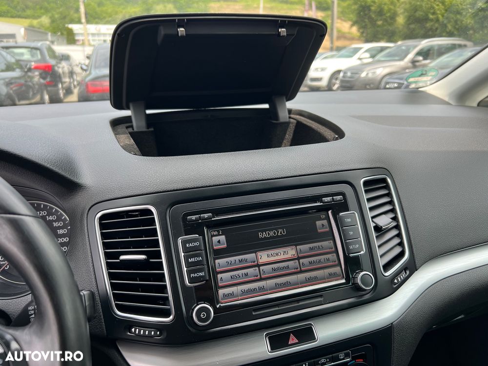 Volkswagen Sharan 2.0 TDI Blue Motion Highline - 17