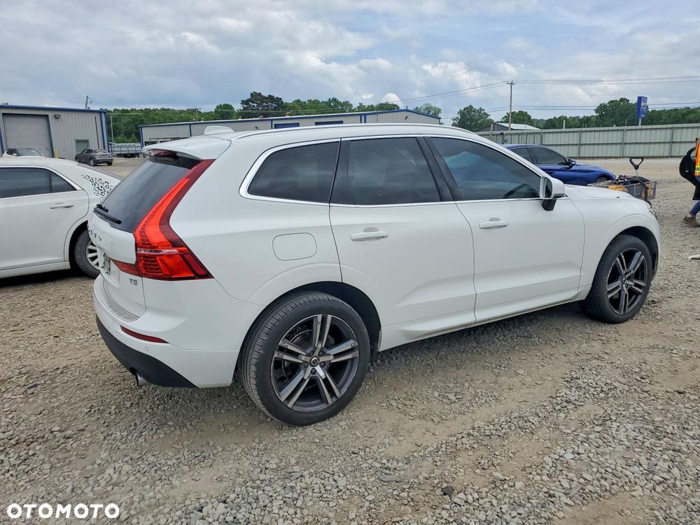 Volvo XC 60 T5 AWD Geartronic Momentum - 4