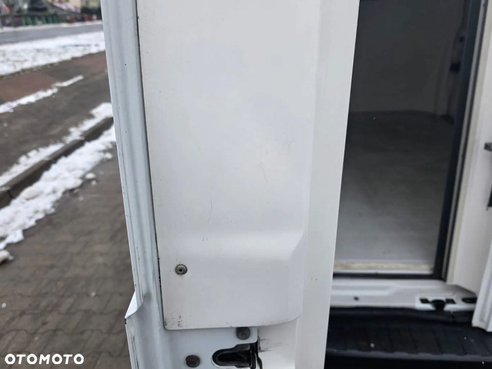 Opel Vivaro Chłodnia - 14