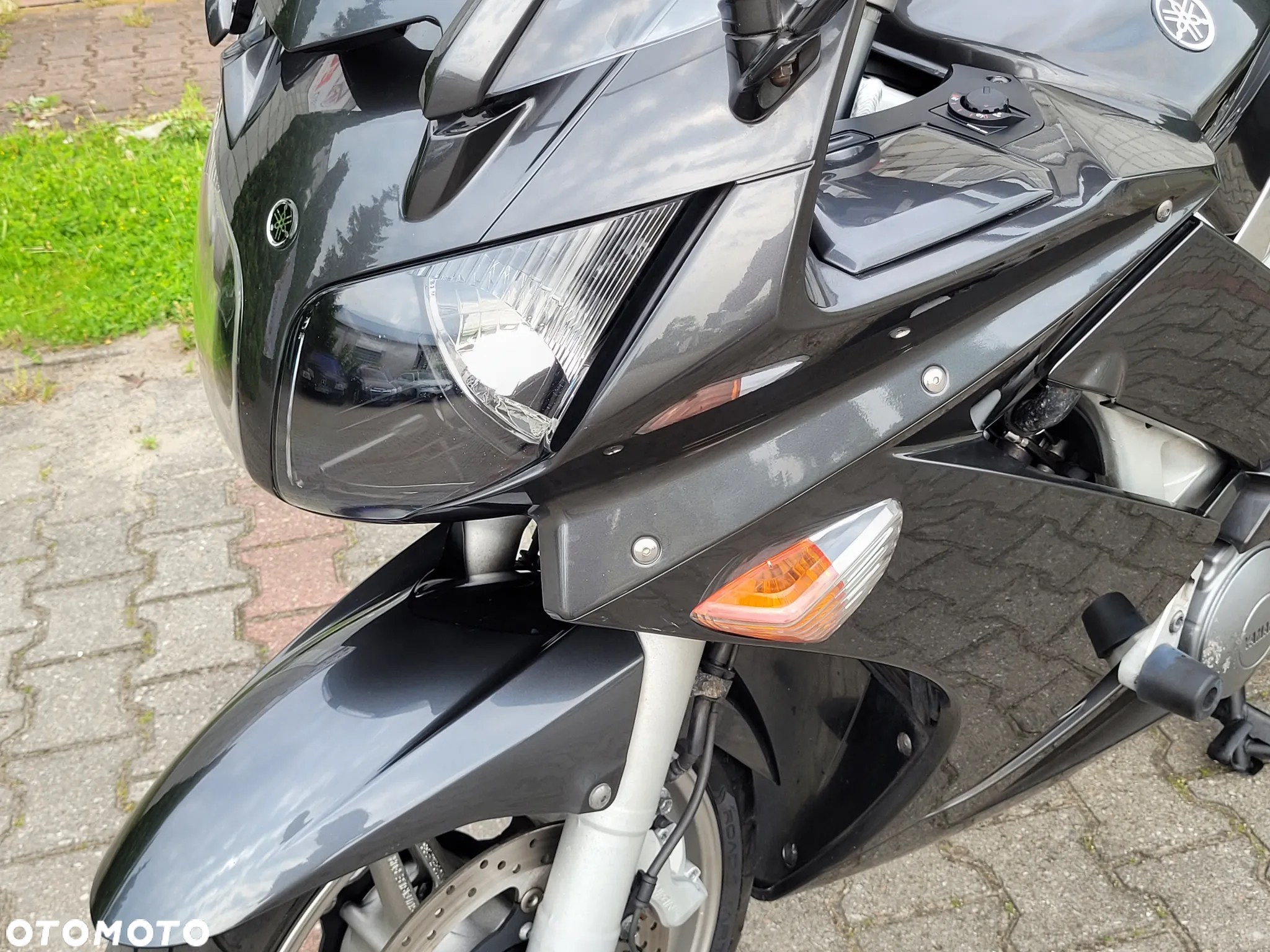 Yamaha FJR - 24