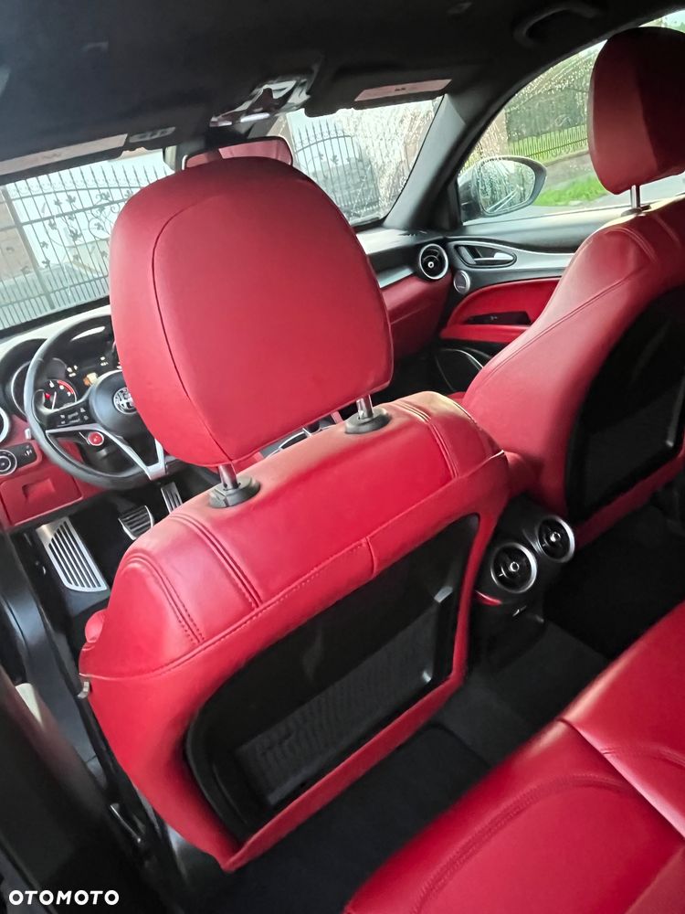 Alfa Romeo Stelvio 2.0 Turbo Veloce TI Q4 - 35