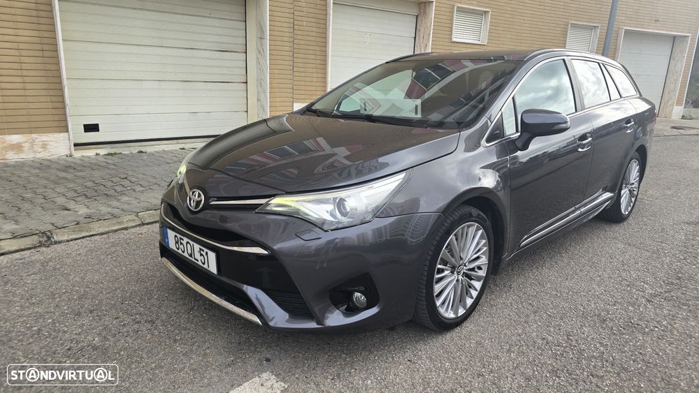 Toyota Avensis SW 2.0 D-4D Luxury+GPS - 1