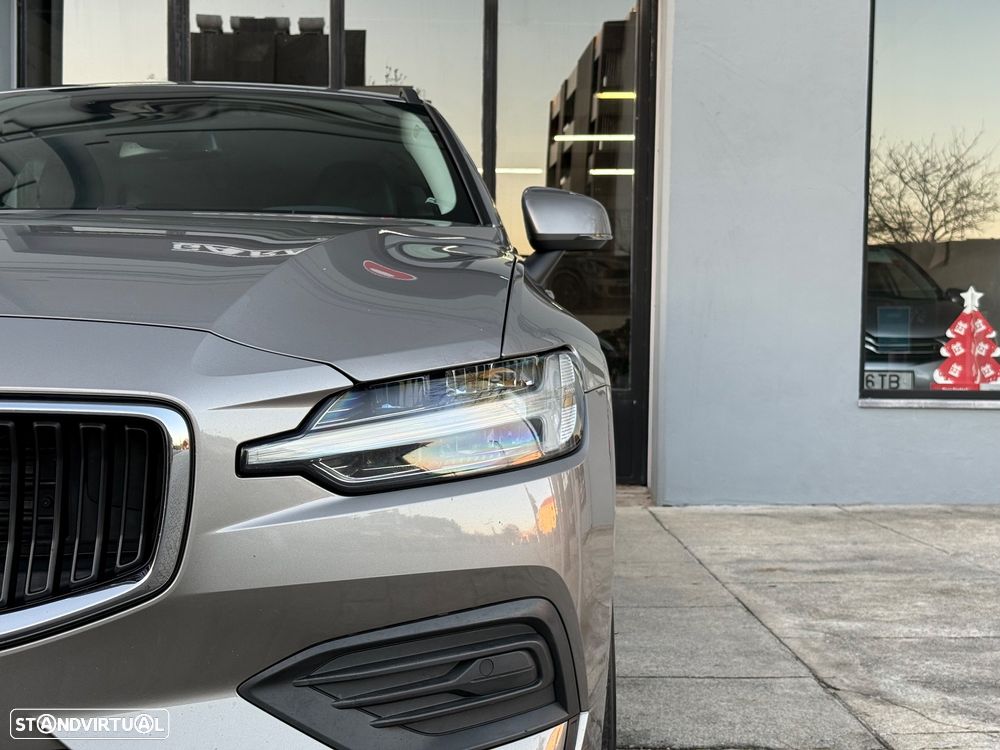 Volvo V60 2.0 D3 Momentum - 12