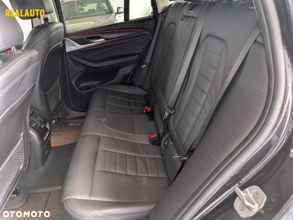 BMW X4 - 11