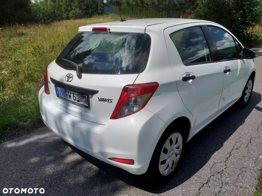 Toyota Yaris 1.0 Life EU6 - 10