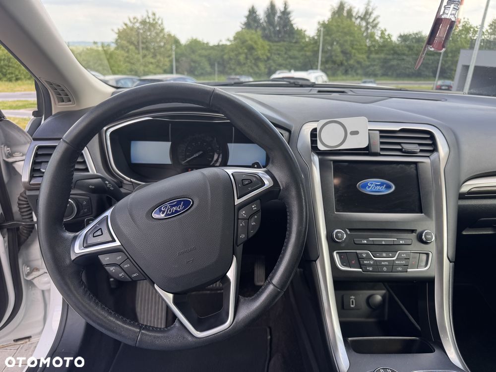 Ford Fusion 2.0 EcoBoost Titanium - 16