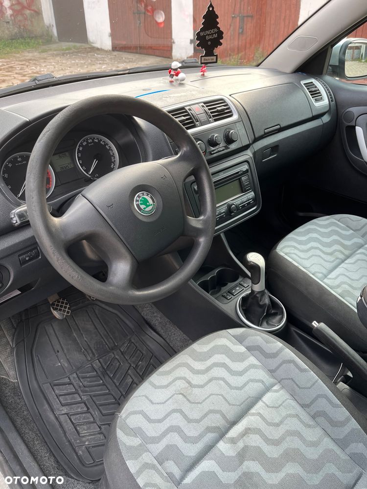 Skoda Fabia - 10