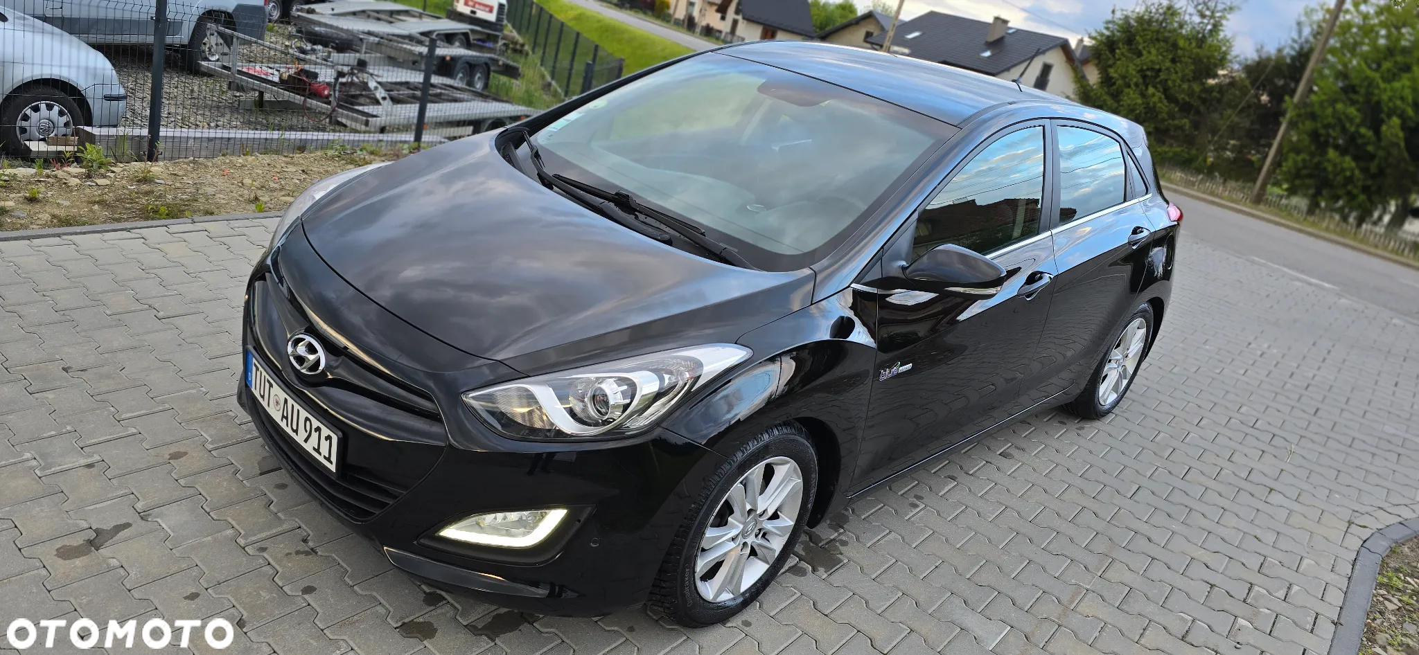 Hyundai i30 blue 1.6 CRDi Trend - 16
