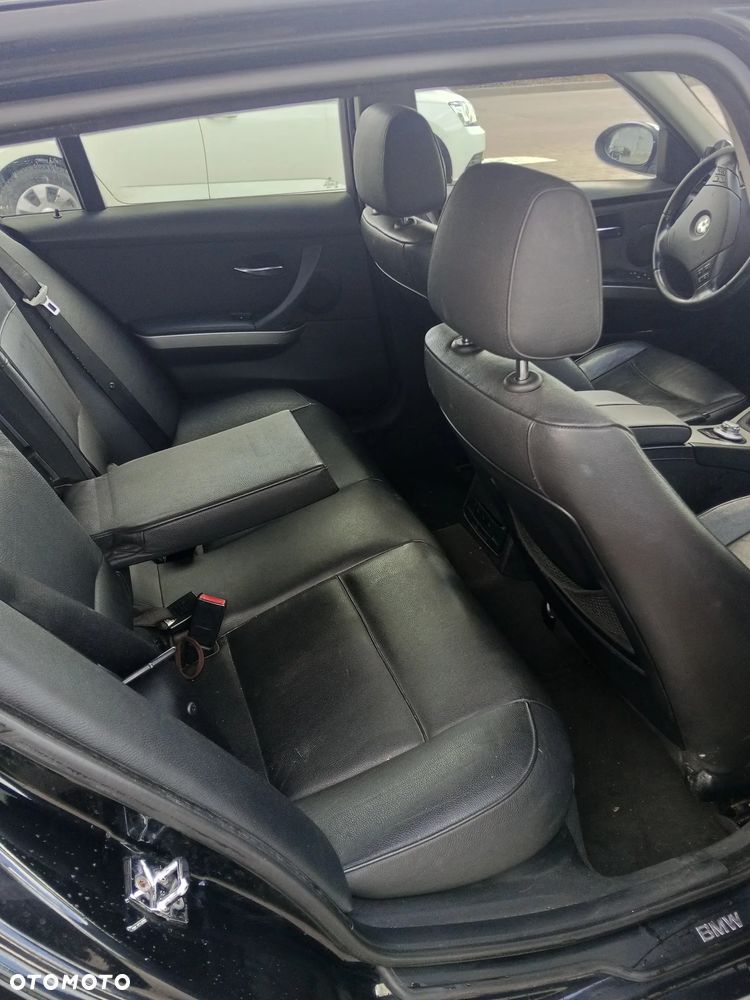BMW Seria 3 318d - 8
