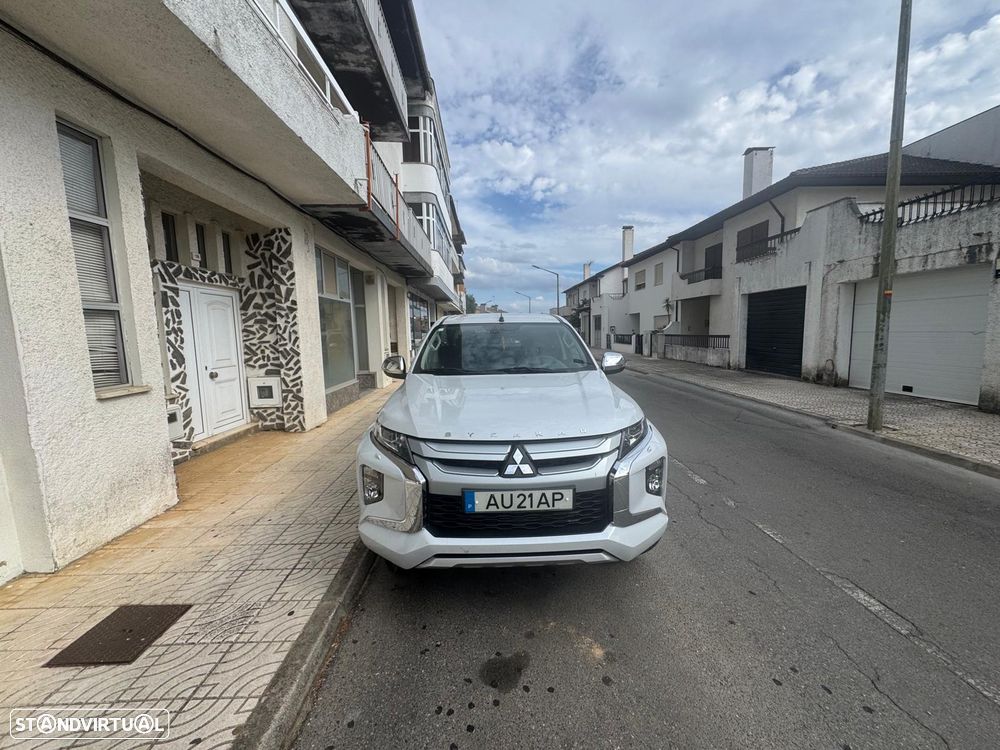 Mitsubishi L200 2.3 DI-D Space Cab Invite Strakar Look 4WD - 26