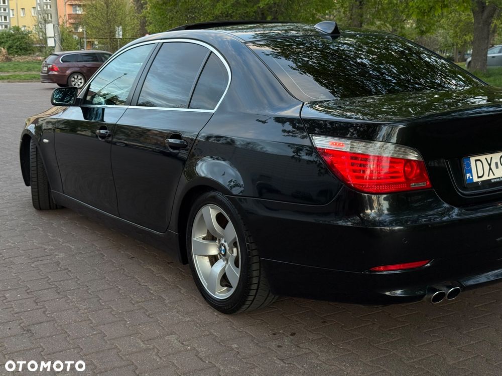BMW Seria 5 525d Edition Exclusive - 7