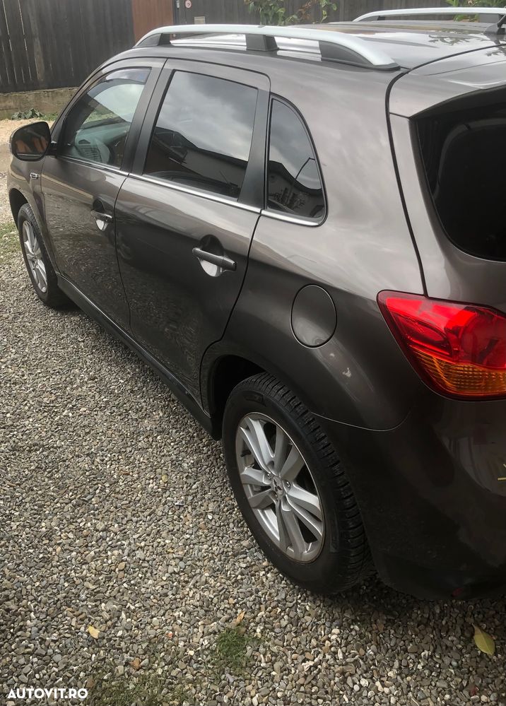 Mitsubishi ASX - 5