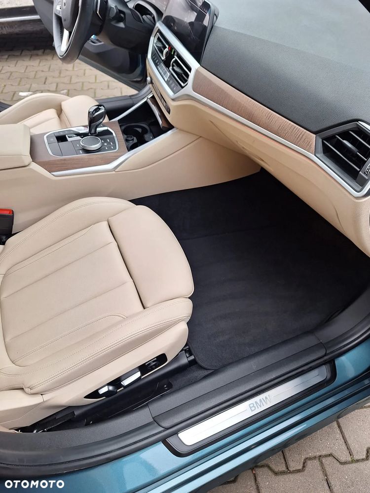 BMW Seria 3 330i Sport Line - 13