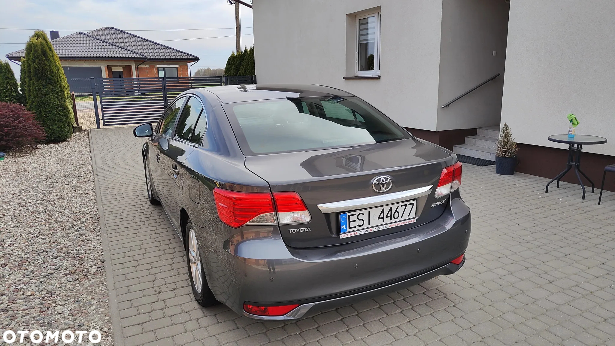 Toyota Avensis 1.8 Premium - 9