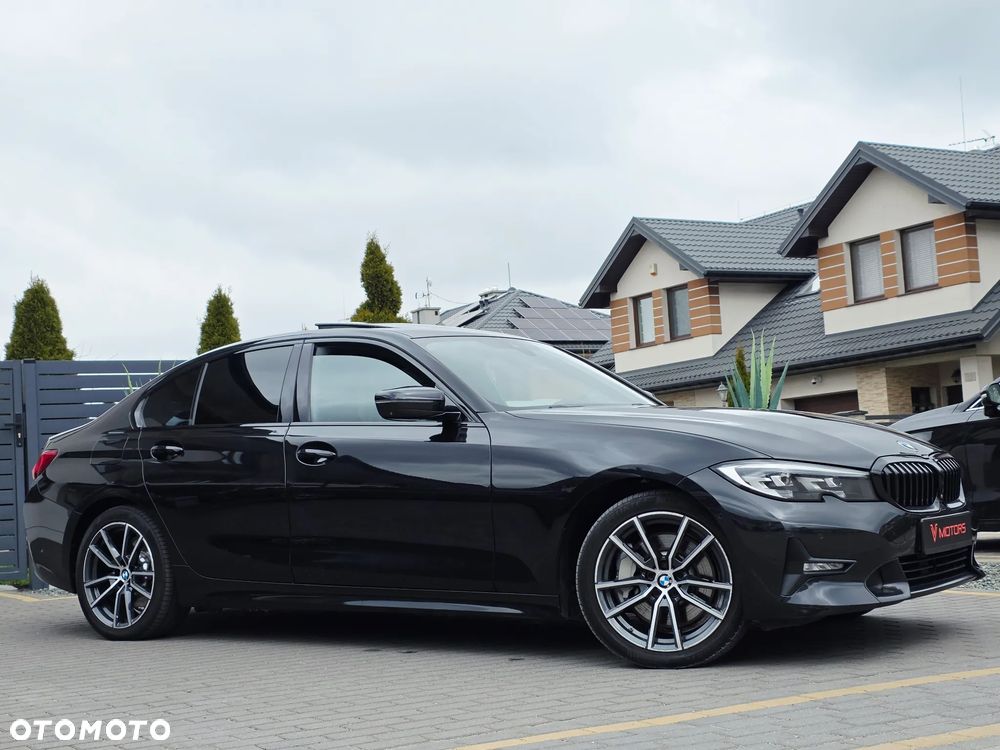 BMW Seria 3 330e Sport Line - 7