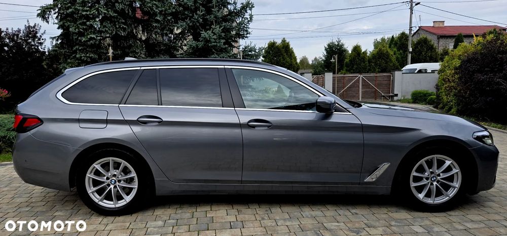 BMW Seria 5 520i Luxury Line - 8