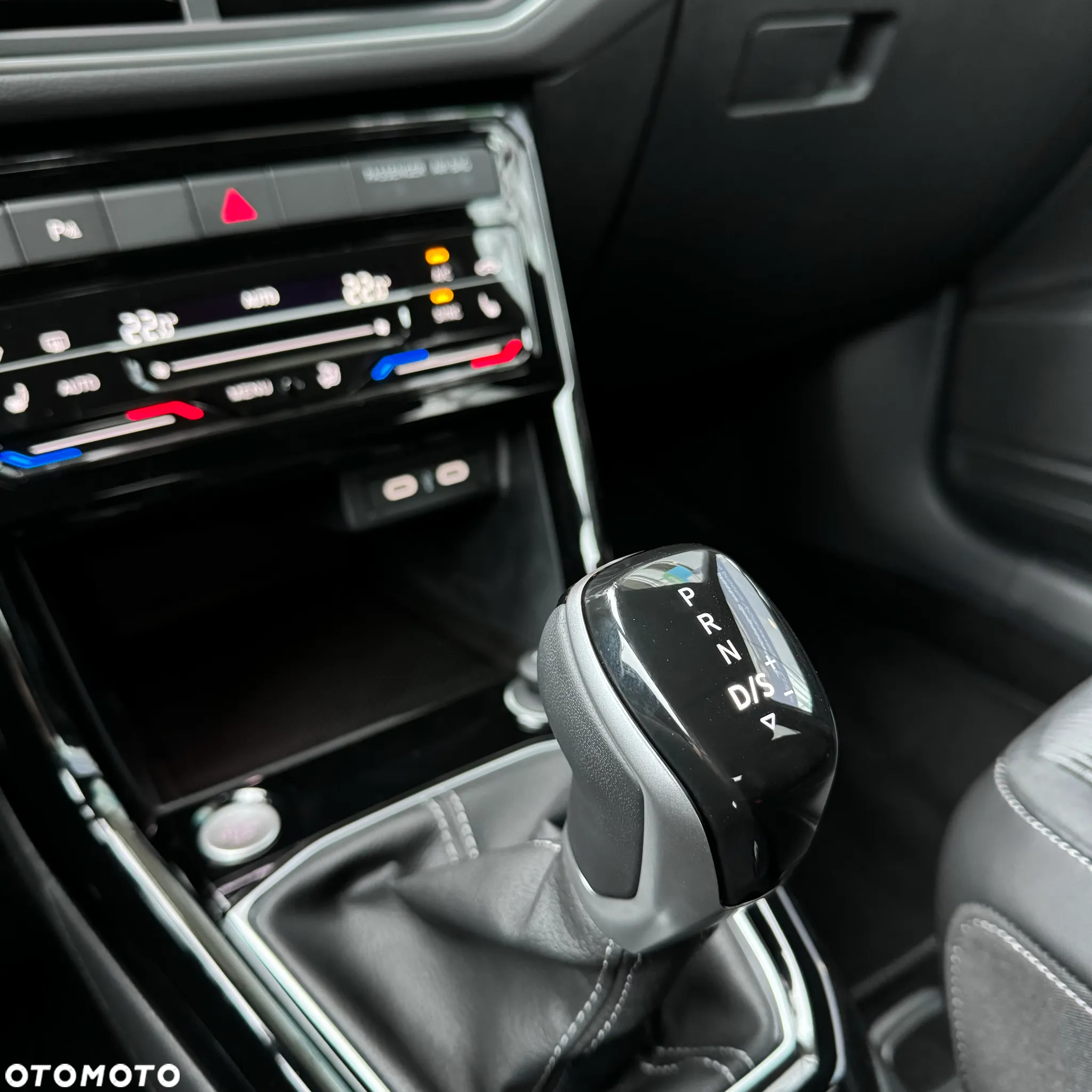 Volkswagen T-Cross 1.5 TSI ACT R-Line DSG - 18