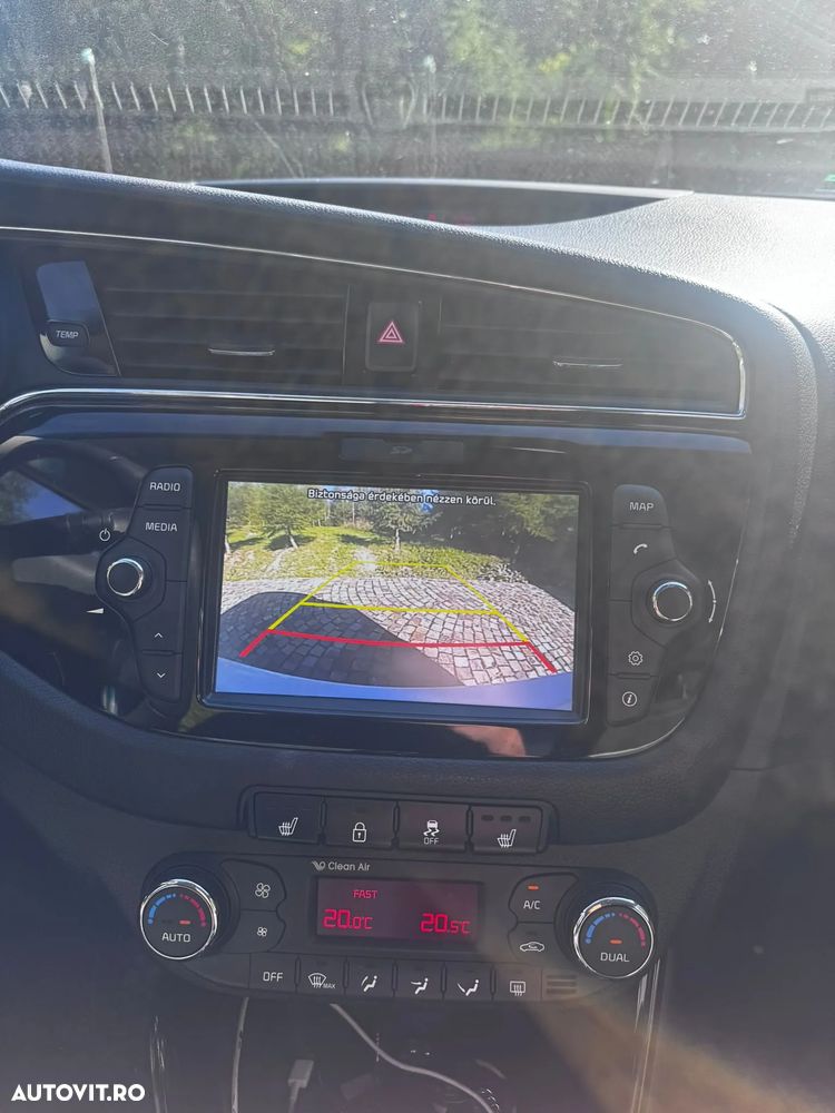 Kia Ceed - 16