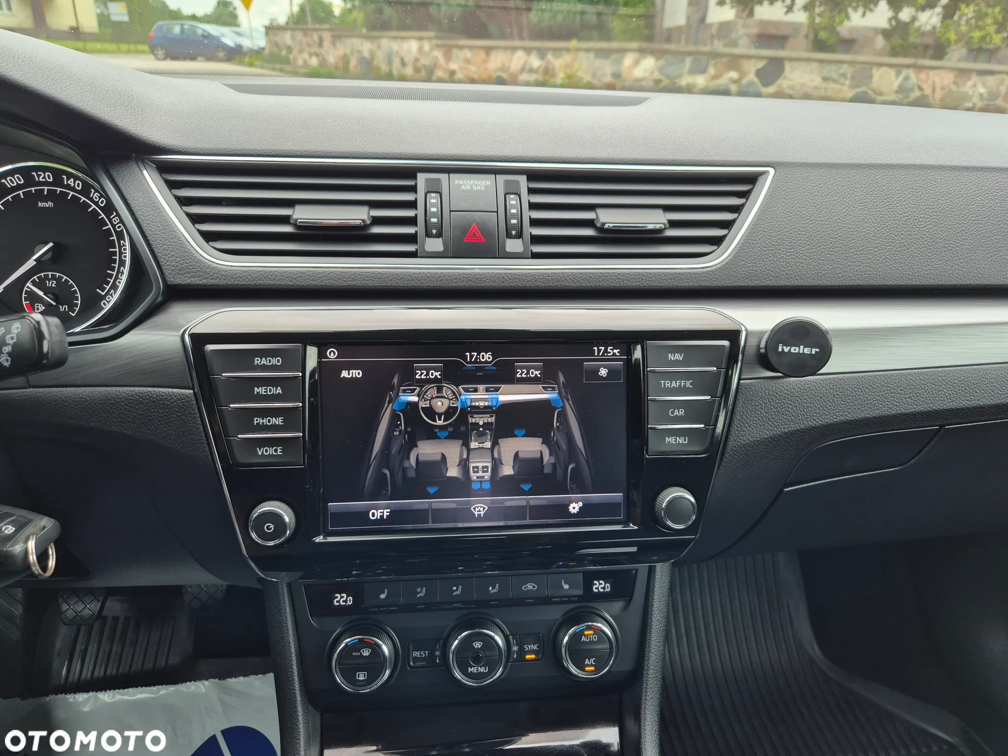 Skoda Superb 2.0 TDI Premium Edition - 33