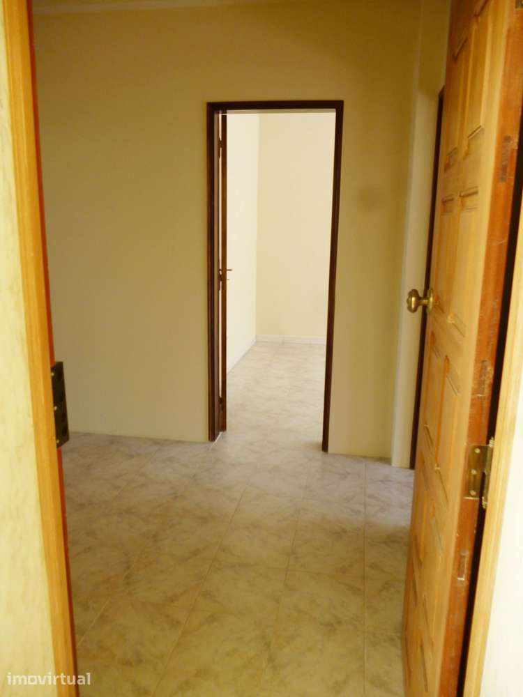 T2 Arrendado no Pinhal Novo | 85 m² | 2 Varandas - Grande imagem: 2/16