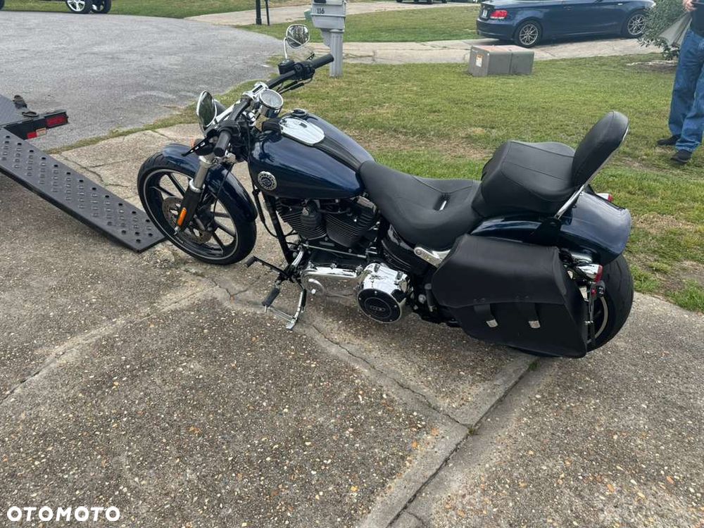 Harley-Davidson FXSB Breakout - 15