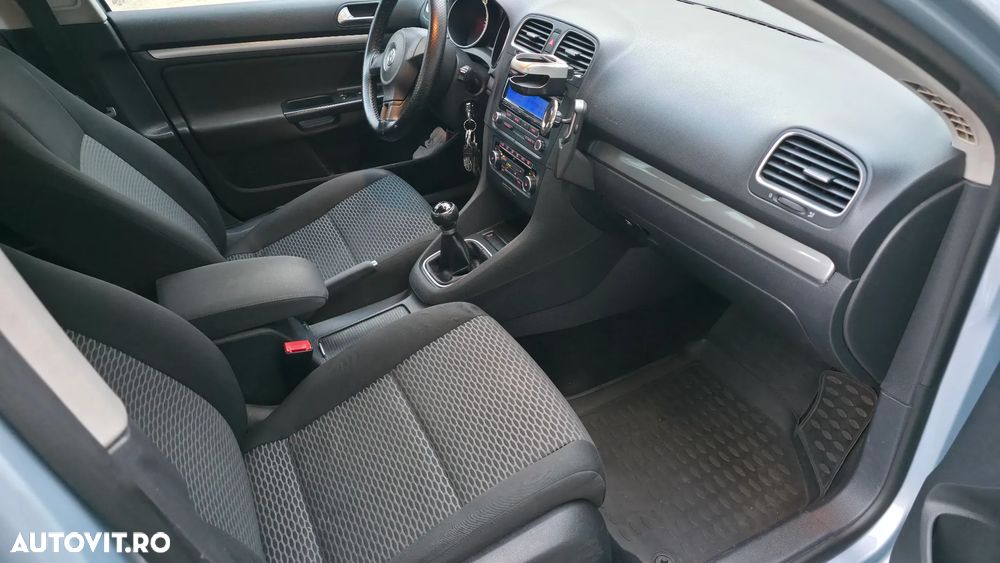 Volkswagen Golf 1.6 TDI DPF Comfortline - 17