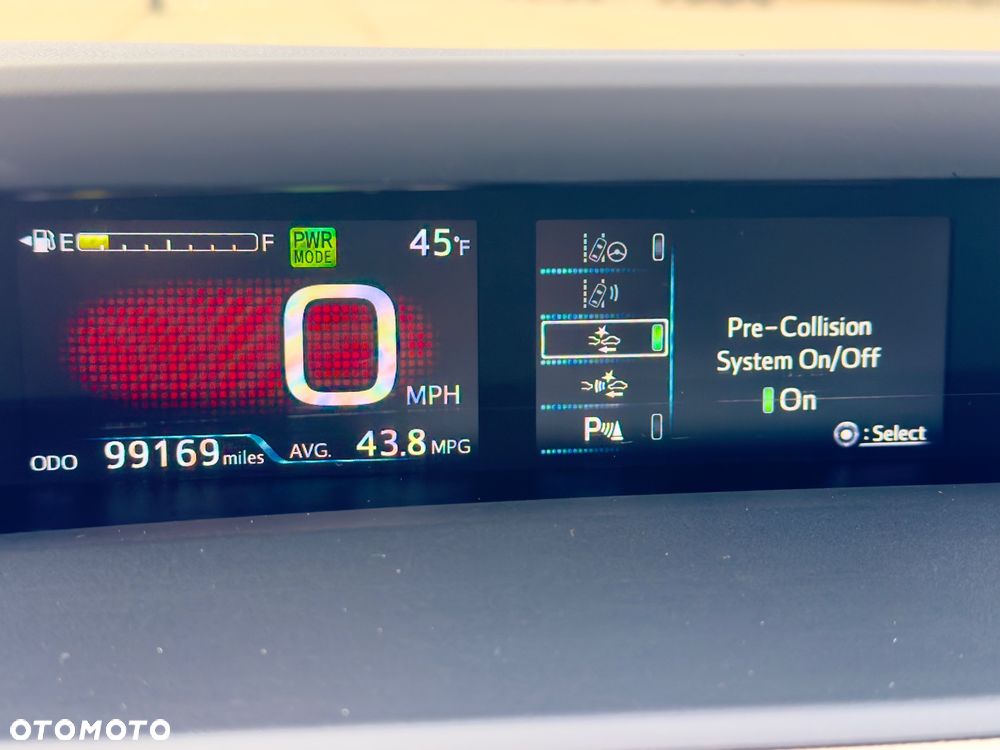 Toyota Prius 1.8 HSD Prestige - 22