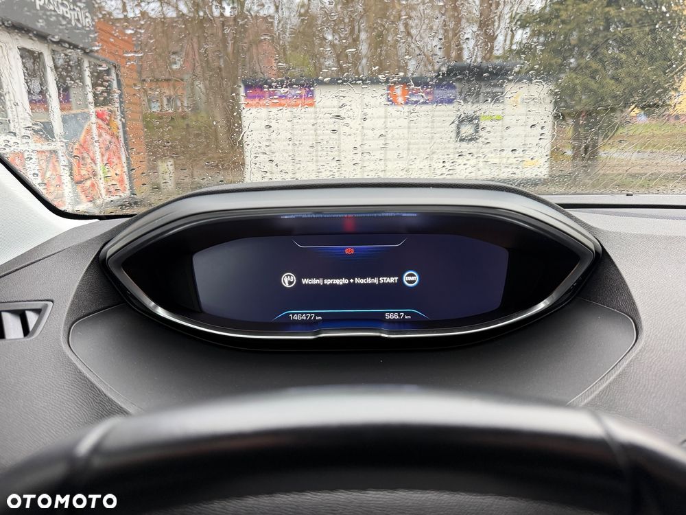 Peugeot 3008 1.2 PureTech Allure S&S - 31