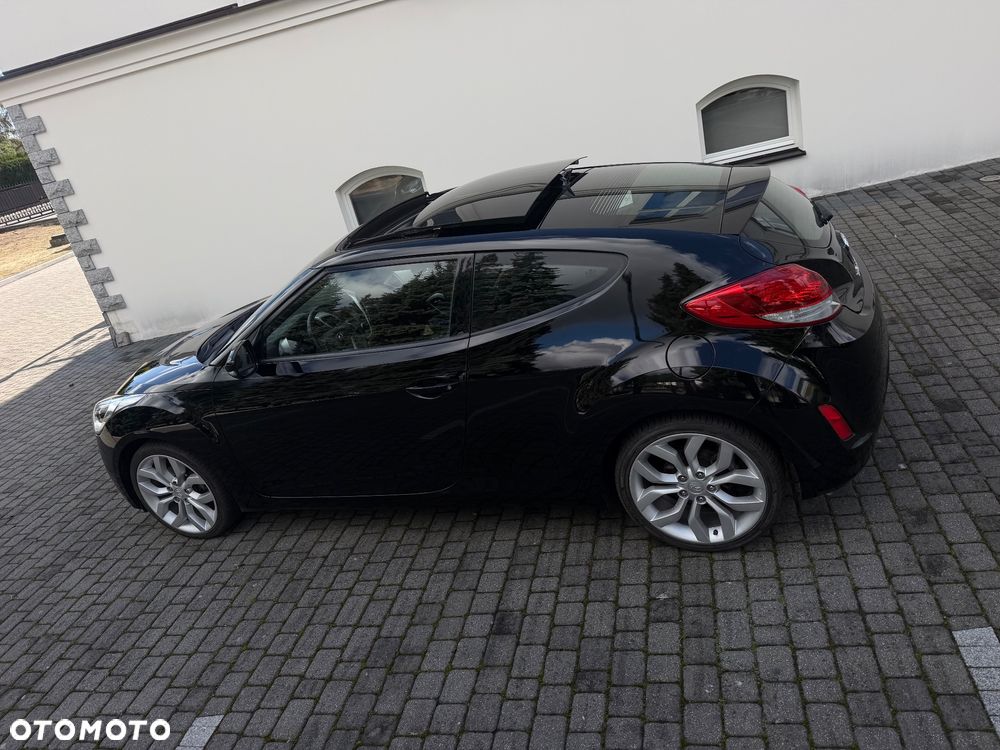 Hyundai Veloster 1.6 Premium - 17