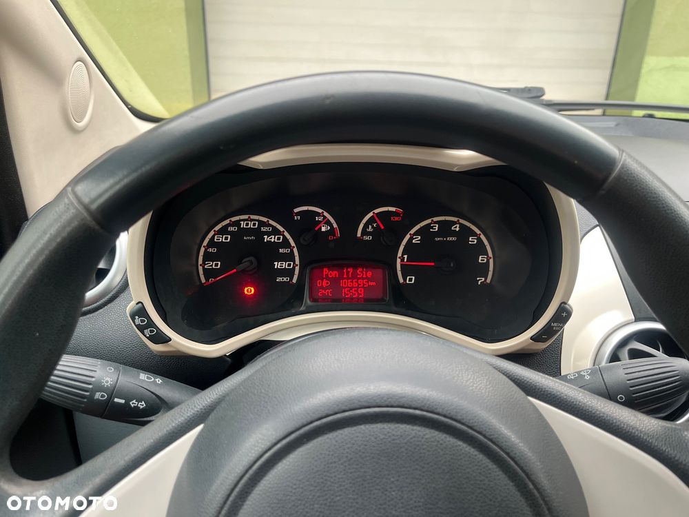 Ford KA 1.2 Titanium (air2) - 2