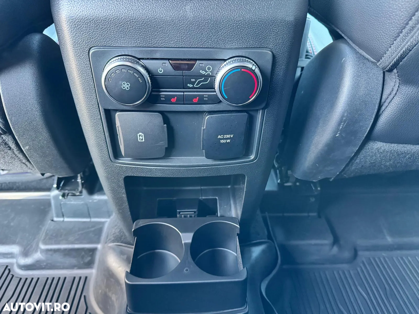 Ford Explorer 3.0 PHEV ST-Line - 32
