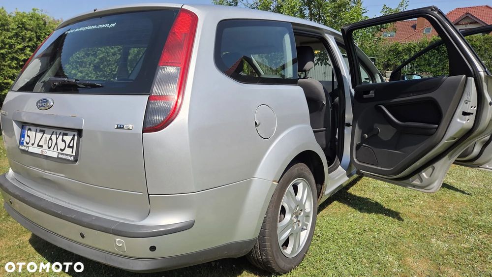 Ford Focus 1.8 TDCi Ambiente - 8