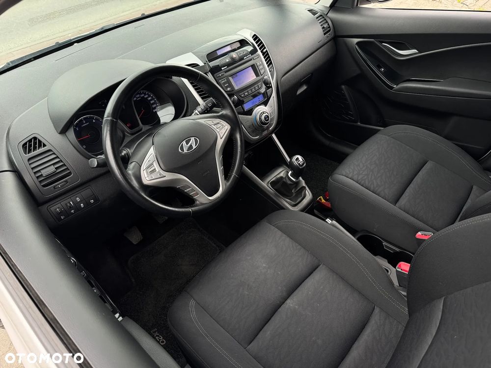 Hyundai ix20 1.4 CRDi Premium blue - 5