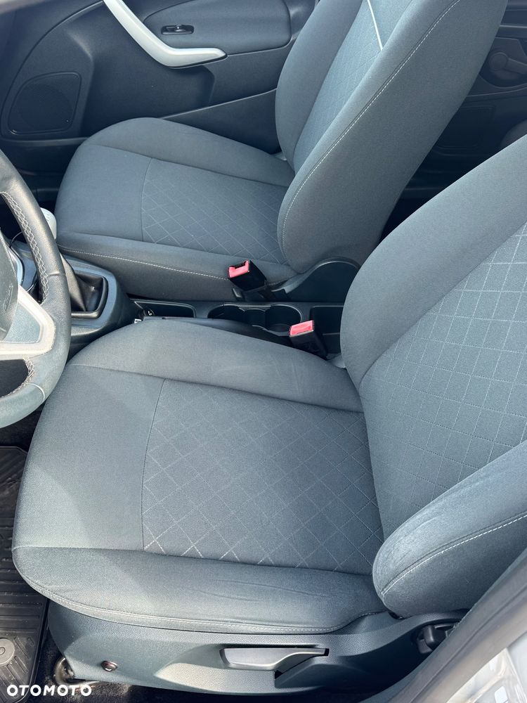 Ford Fiesta 1.4 Trend EU5 - 14