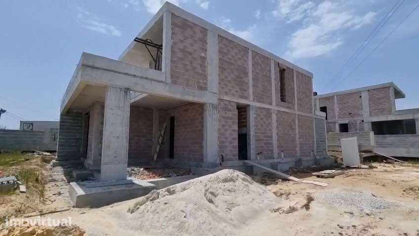 Moradia contemporânea T3 com vistas de campo - Caldas da Rainha - Grande imagem: 4/32
