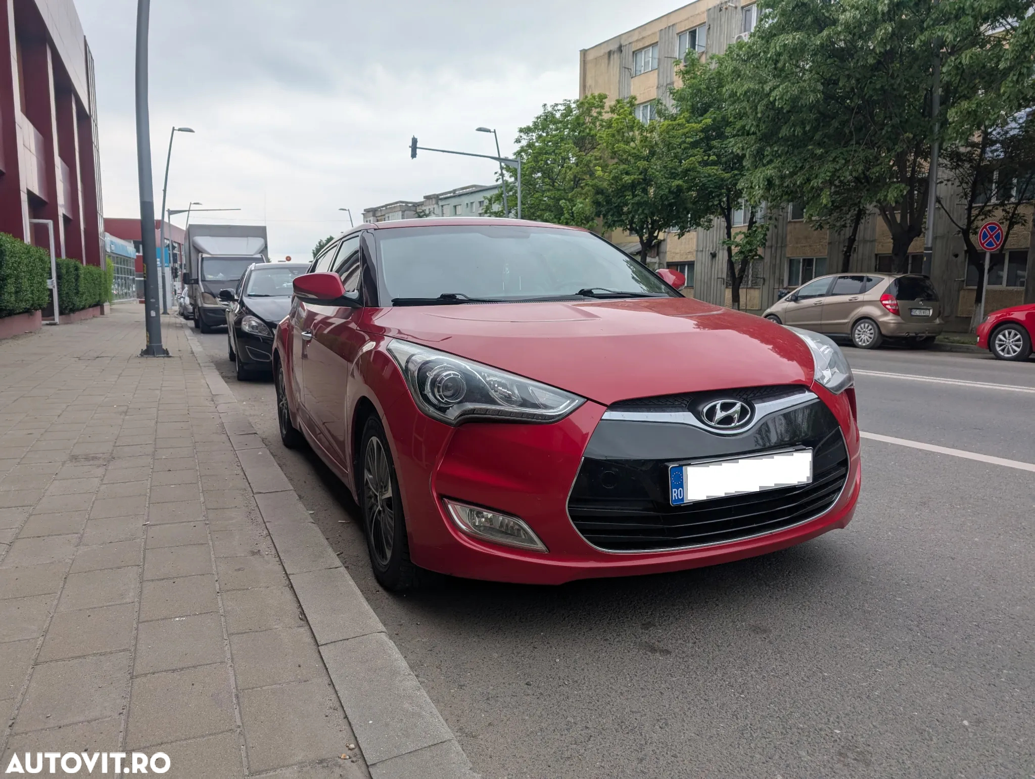 Hyundai Veloster - 2